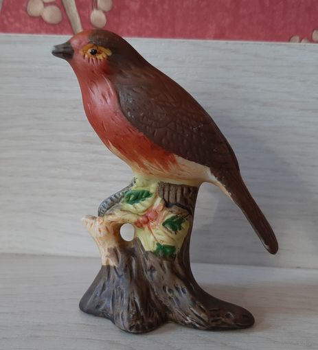 Фигурка птичка малиновка, статуэтка, бисквит, роспись.