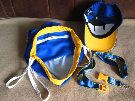 Хоккей,Амуниция ,Цена за все что на фото.