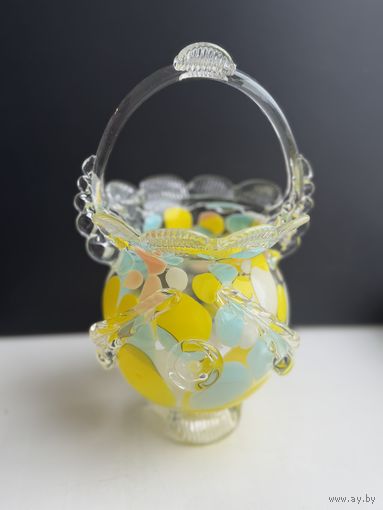 Конфетница ,фруктовница ,винтажная корзиночка