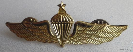 Нагрудный знак парашютиста. Колумбия.
