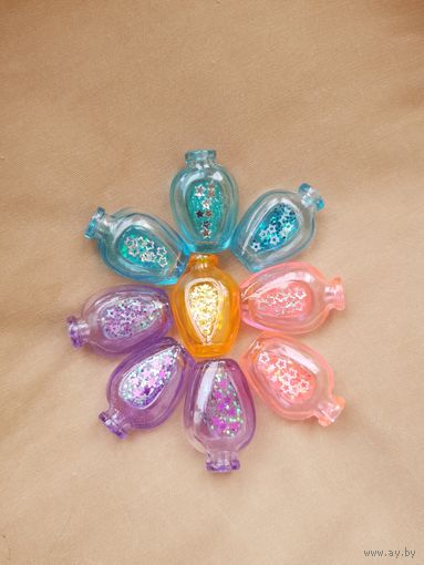 Декоративные емкости, пузырьки, бутылочки 9 шт