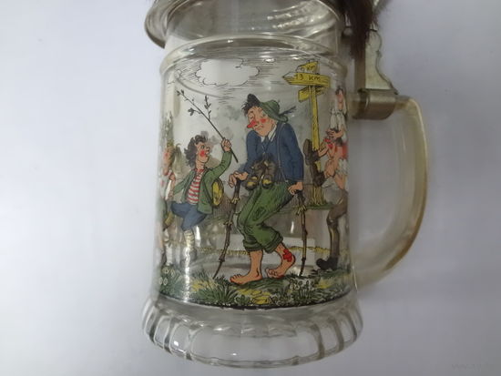 Пивная кружка Везут на тачке. Крышка Шляпа с пером.