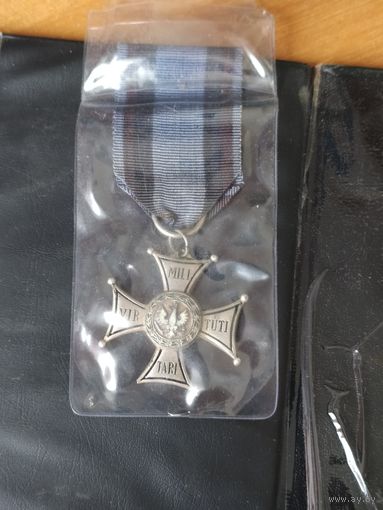 Крест Вир Тути МилиТари 5-ой степени Польша.