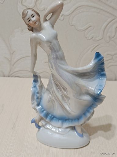 Фарфоровая статуэтка ''Танцовщица'' Foreign.