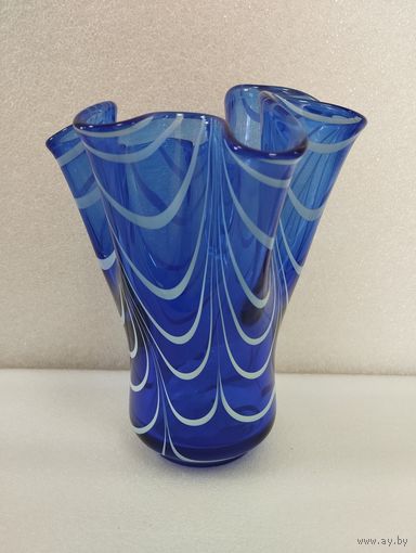 Ваза голубая Волна, высота 20 см. Нёман, БССР