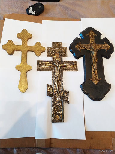 Кресты  большие старинные.