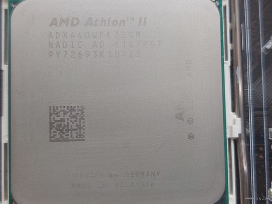 AMD Athlon II X3 440 ADX440WFK32GM