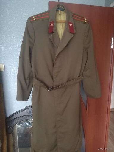 Плащ офицерский. Размер 50-4.