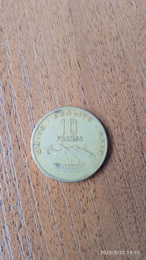 Джибути 10 франков 2004 г.