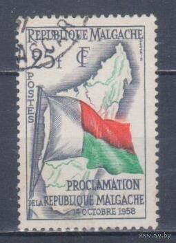 [280] Французские колонии. Мадагаскар 1959. Независимость.Флаг.Карта. Гашеная марка.