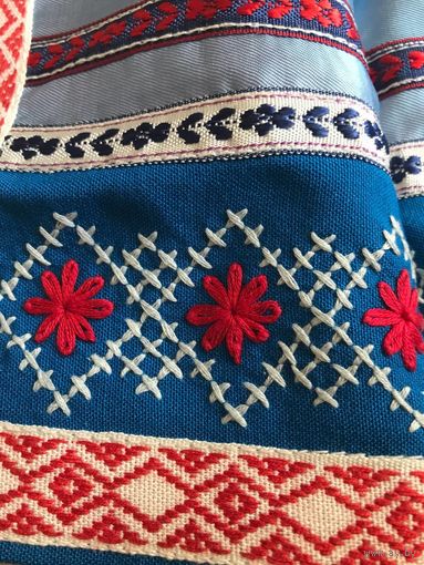 Танцевальный передник БССР 70-х: ручная вышивка (шерсть, вискоза)