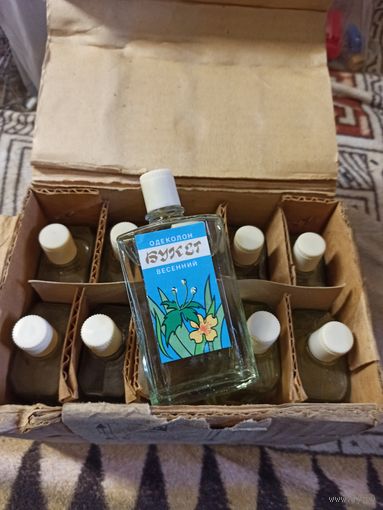 Одеколон Букет Весенний производства СССР