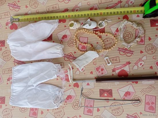 Штанишки для фарфоровой куклы, подставки, обувь бе пары. Одежда для куклы. Еще много одежды для кукол- смотрите мои лоты