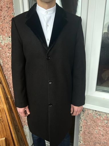 Пальто р54 шерсть 70% мужское зимнее