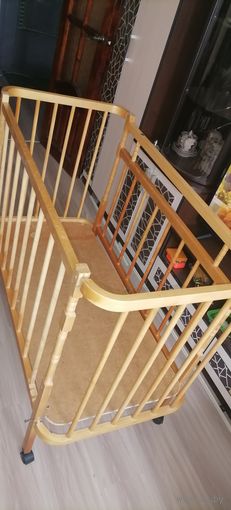 Кроватка детская