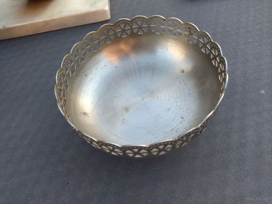 Конфетница