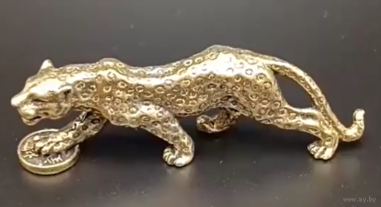Статуэтка Леопард с монетой Бронза