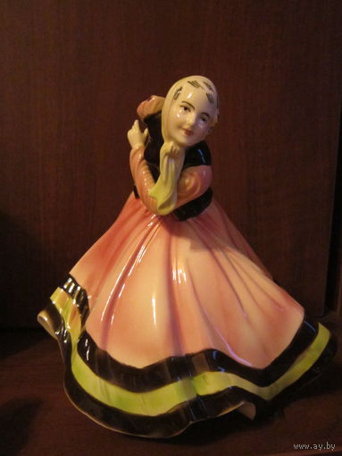 Танцовщица . Плясунья . 25 см.