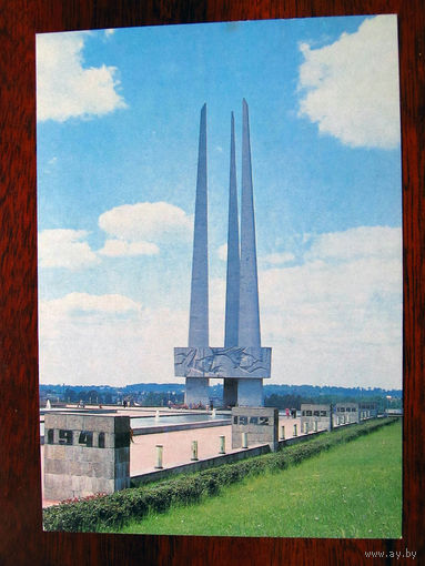 С006-3316 Открытка Витебск Площадь Победы Фото Захарченко 1984 Чистая