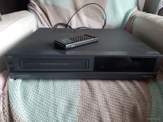 Видеомагнитофон TOSHIBA V-109CZ.