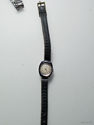 Часы механические , ЛУЧ . С рубля