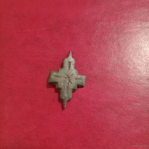 Старинный крестик энколпион одна створка с креплением Владимирский тип