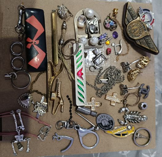 Лот бижутерии