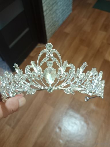 Корона на голову металлическая вес 71.3 гр.