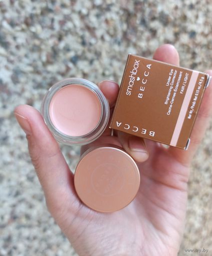Корректор под глаза, маскирующий синячки, Smashbox/Becca Under Eye Brightening Corrector 4.5 gr в оттенке Fair/Light