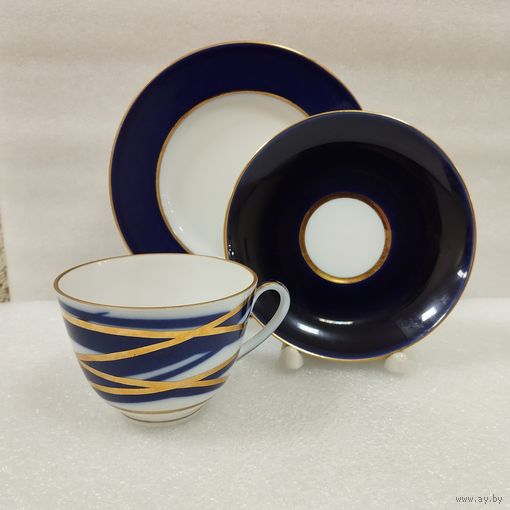 Чашка с блюдцами (чайная тройка) Кокон. ЛФЗ