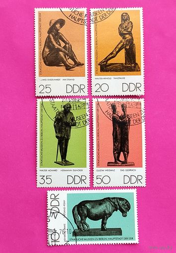 ГДР. Скульптура. ( 5 марок ) 1976 года. 6-14.