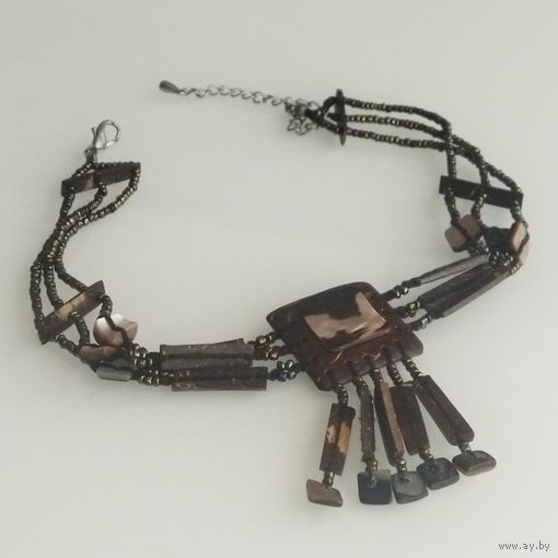 Колье- чокер винтажный единичной работы. Дерево.Вставки перламутра.  Бисер. Тройная нить. 37х7 см .