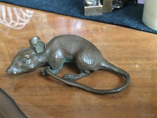 Бронзовая мышь