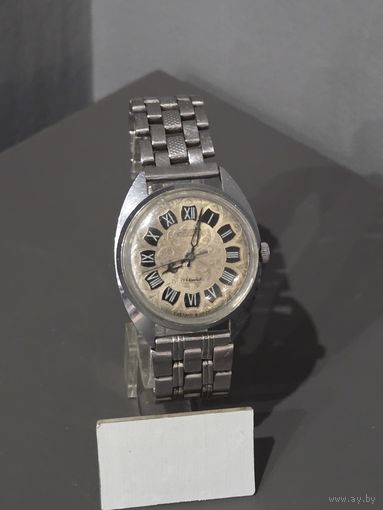 Часы Восток с интересным циферблатом.