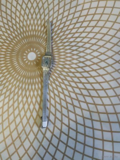 Часы наручные с браслетом ЧАЙКА . В ремонт,коллекцию,на запчасти. Состояние на скане.