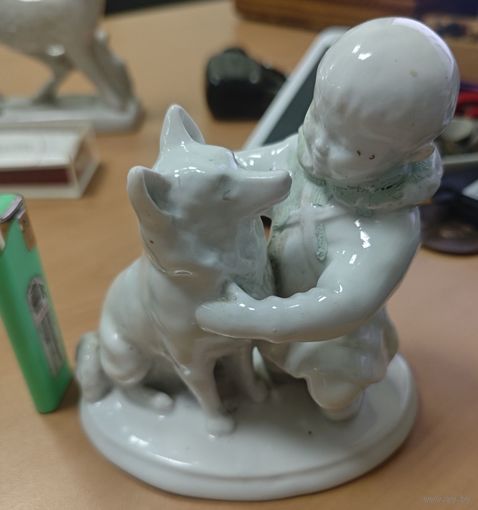 Статуэтка Мальчик-якут с собакой, фарфор, Ленинградский фарфоровый завод, скульптор С.Б.Велихова, СССР, 1950-1960