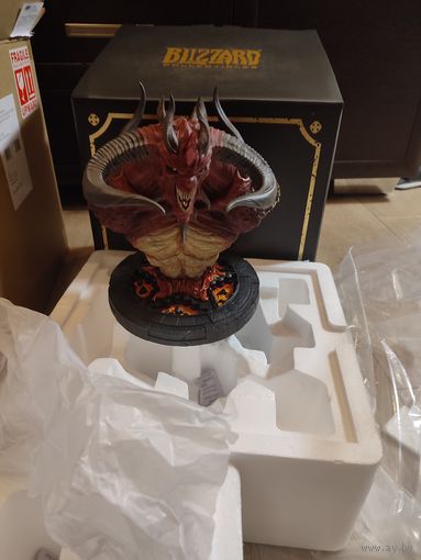 Diablo Blizzard 20 Years Collectible бюст и др.