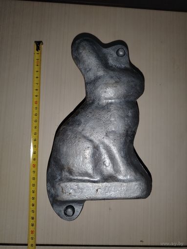 Большая форма Заяц для выпечки практически новая