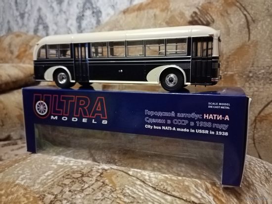 Автобус Нати-А темно-синий. Ultra Models.