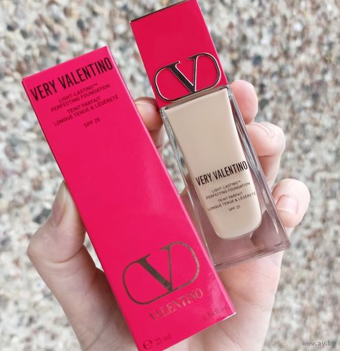Тональная основа Valentino Very Valentino Light-Lasting Perfecting Foundation 25 ml