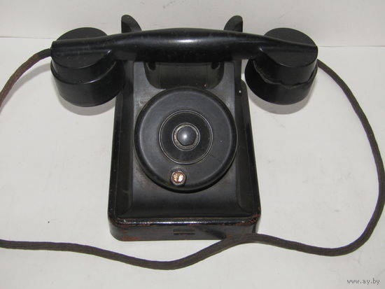 С рубля. Редкость. Настольный Телефонный аппарат "Багта МБ-50". Имеет индуктор вместо дискового номеронабирателя. VEF - Рига. Карболитовый корпус. Ретро времен СССР 1950-е.