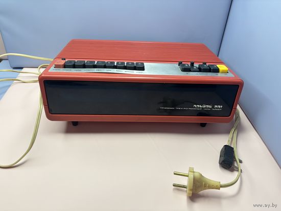 Трехпрограммный радиоприемник Прибой-201