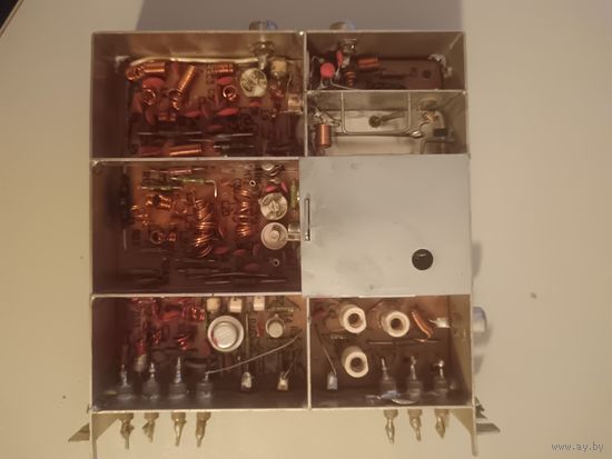 Плата с деталями