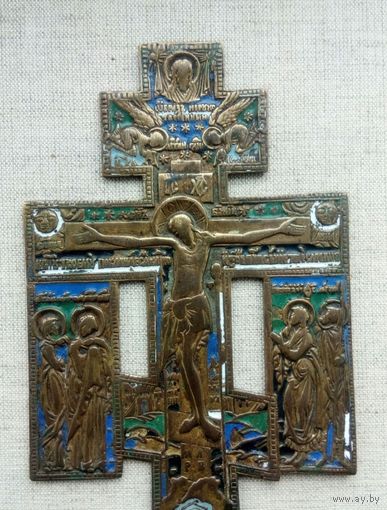 Крест Распятие с предстоящими. 5 эмалей.