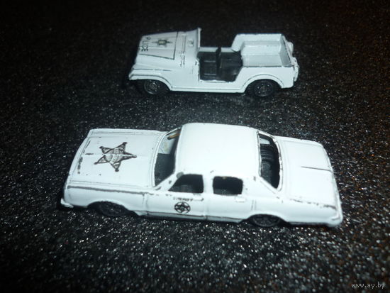 2 машинки. POLICE. Старый Китай. масштаб 1:64.