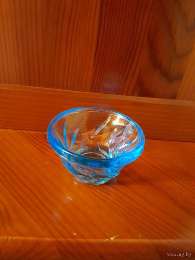 Солонка, урановое стекло