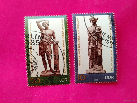 ГДР. Статуи. ( 2 марки ) 1983 года. ( 1-8 ).