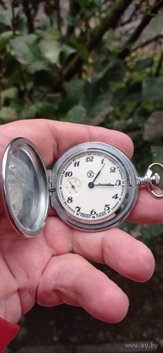 РЕДКИЕ ЧАСЫ КАРМАННЫЕ  МОЛНИЯ ЗНАК КАЧЕСТВА СССР СОСТОЯНИЕ   !!!  НА ХОДУ . Распродажа Коллекции !!! .Экспресс  Аукцион с РУБЛЯ    .Много лотов в продаже .