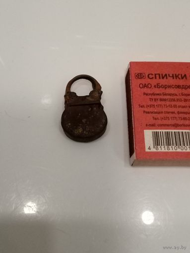 Замочек старинный