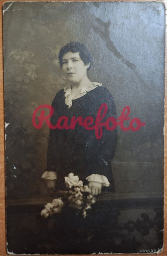 1910-е Открыточный формат Катя сестре студийное фото типажи ретро